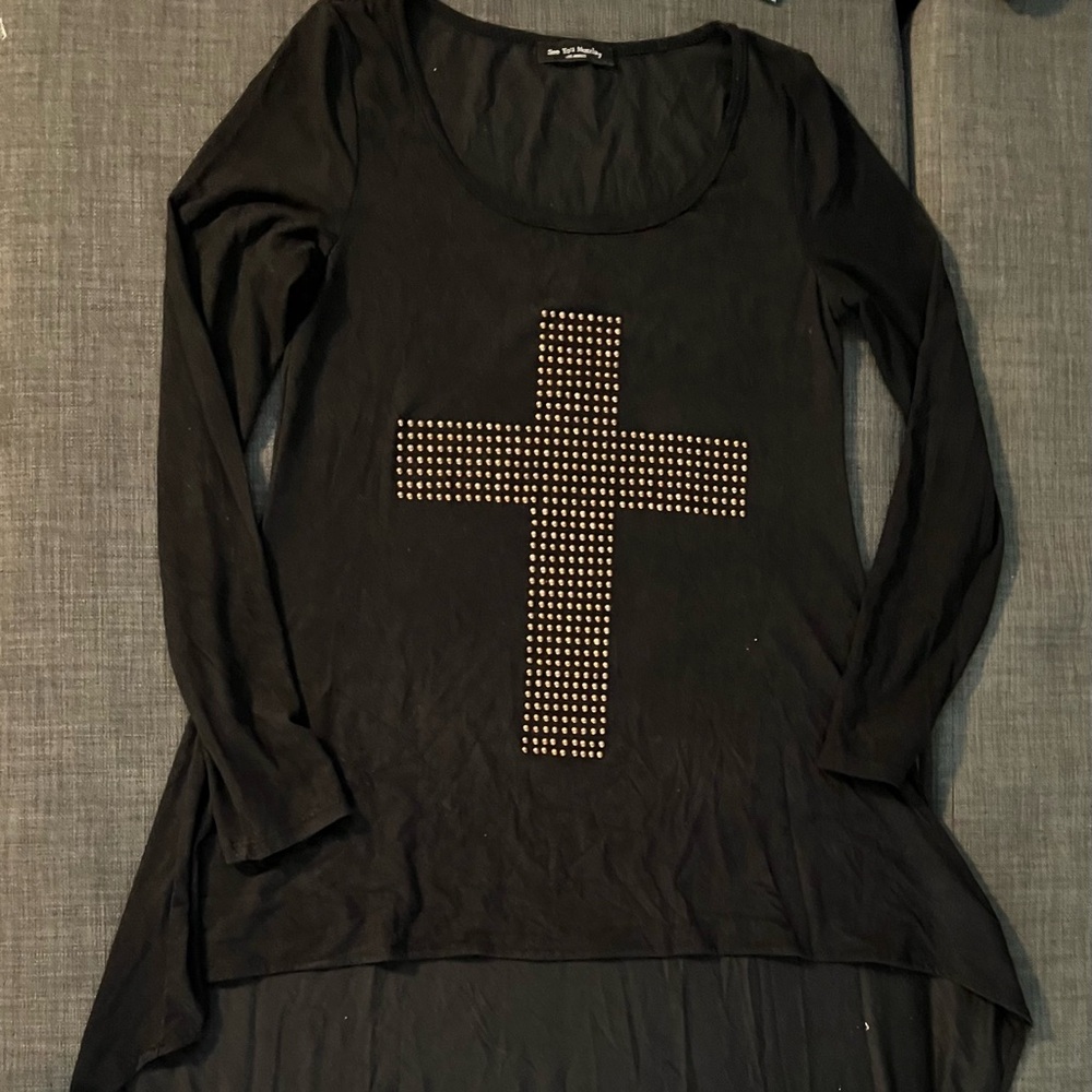 Black high to low top with cross design
